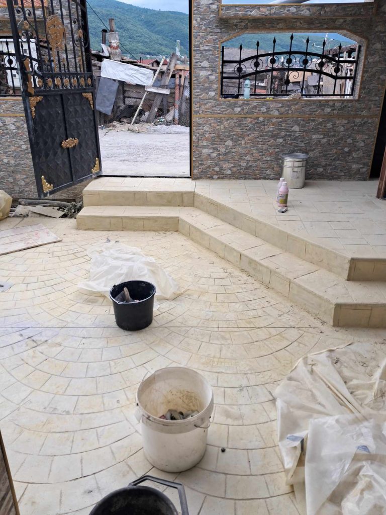 Изработка на щампован бетон в частен дом от Старт Бетон